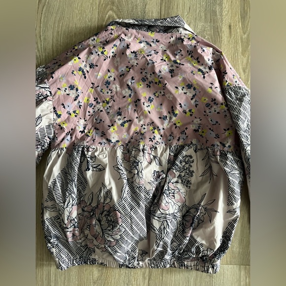 NWT Daily Practice by Anthropologie Windbreaker Jacket Pink Floral - Size XXS - Picture 9 of 9